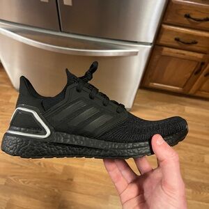 Mens adidas ultraboost 20 (FV8333) no box size 8.5